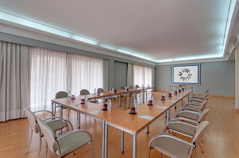Sports Hotel Nayade Лос-Анхелес-де-Сан-Рафаэль Экстерьер фото