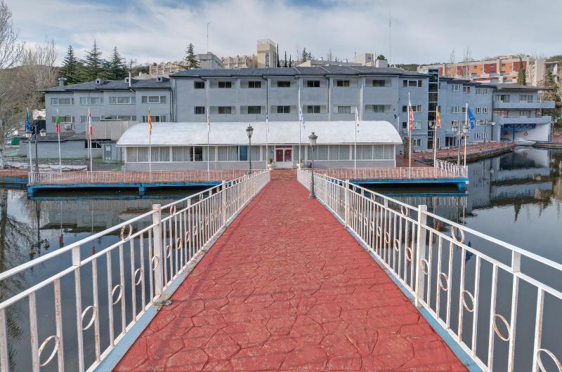 Sports Hotel Nayade Лос-Анхелес-де-Сан-Рафаэль Экстерьер фото